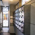 402 道頓堀側のお部屋 中心地へのアクセス抜群 ダブルベッド1台 お布団1枚