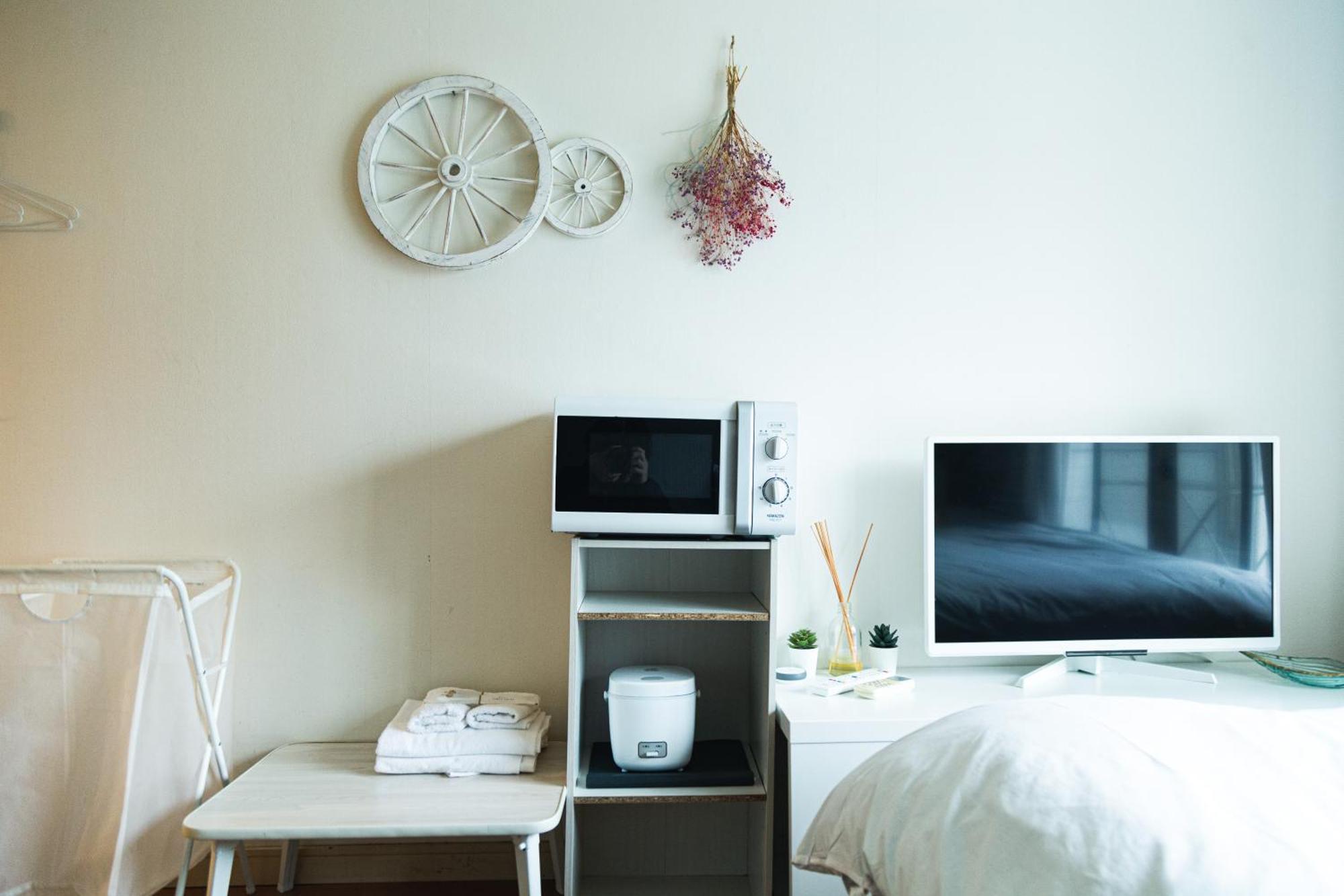 Apartment 402 道頓堀側のお部屋 中心地へのアクセス抜群 ダブルベッド1台 お布団1枚 *